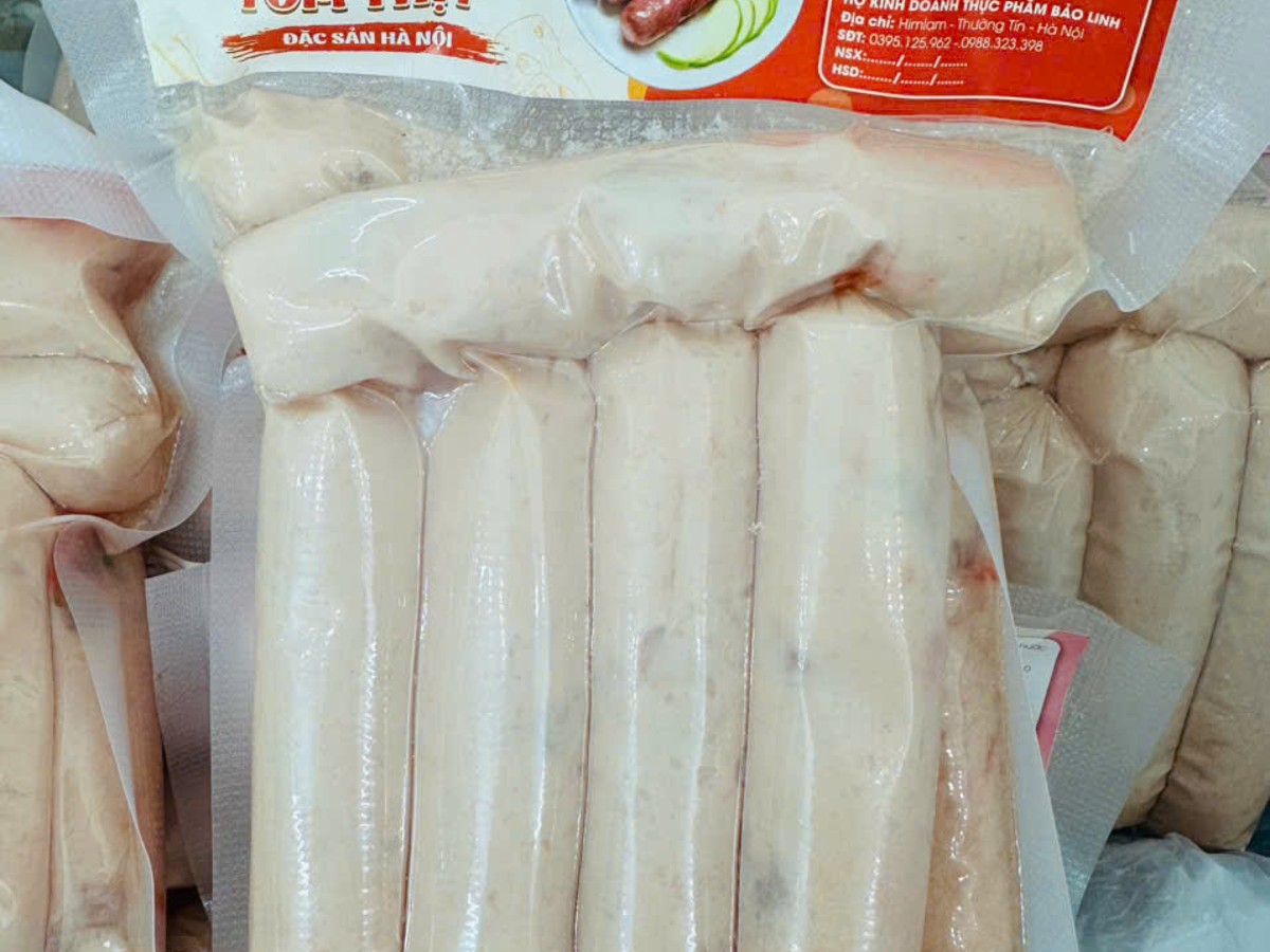 Xúc xích tôm thịt